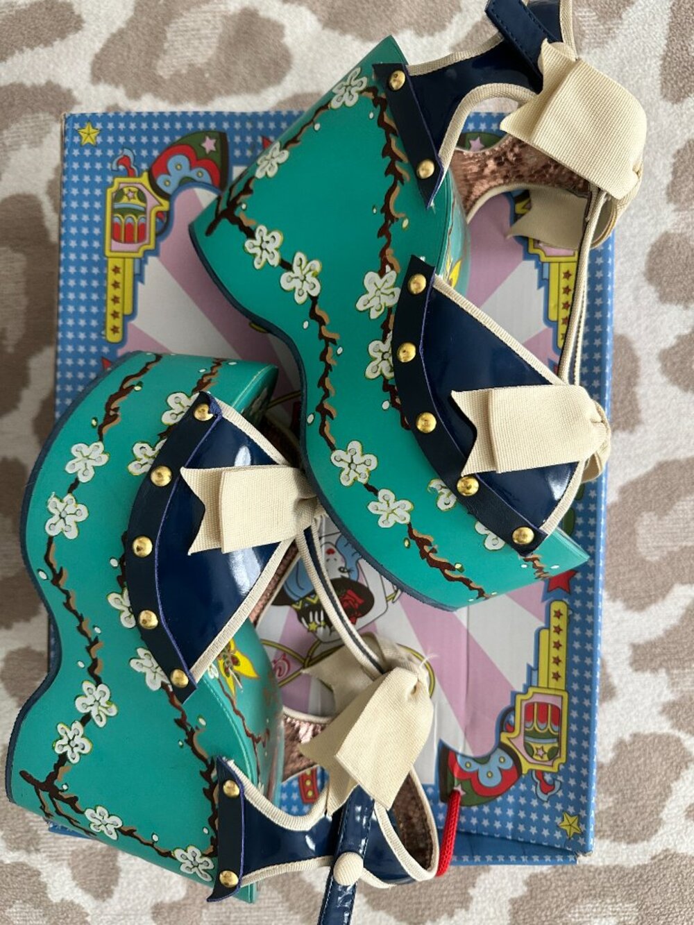 Alaska Platform Sandals